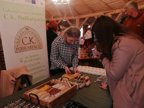Zdjęcie 8 z albumu Relacja z organizacji stoiska promocyjnego LGD podczas IX Podkarpackiego Festiwalu Szarlotki w Pstrągowej