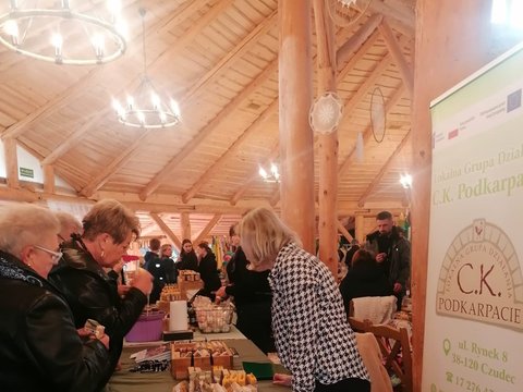 Zdjęcie 11 z albumu Relacja z organizacji stoiska promocyjnego LGD podczas IX Podkarpackiego Festiwalu Szarlotki w Pstrągowej
