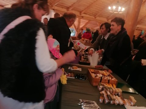 Zdjęcie 12 z albumu Relacja z organizacji stoiska promocyjnego LGD podczas IX Podkarpackiego Festiwalu Szarlotki w Pstrągowej